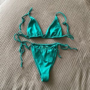 Skatie bikini set in green